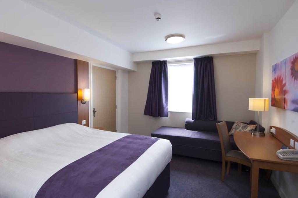 Premier Inn Edinburgh Airport - Newbridge Newbridge  Habitación foto