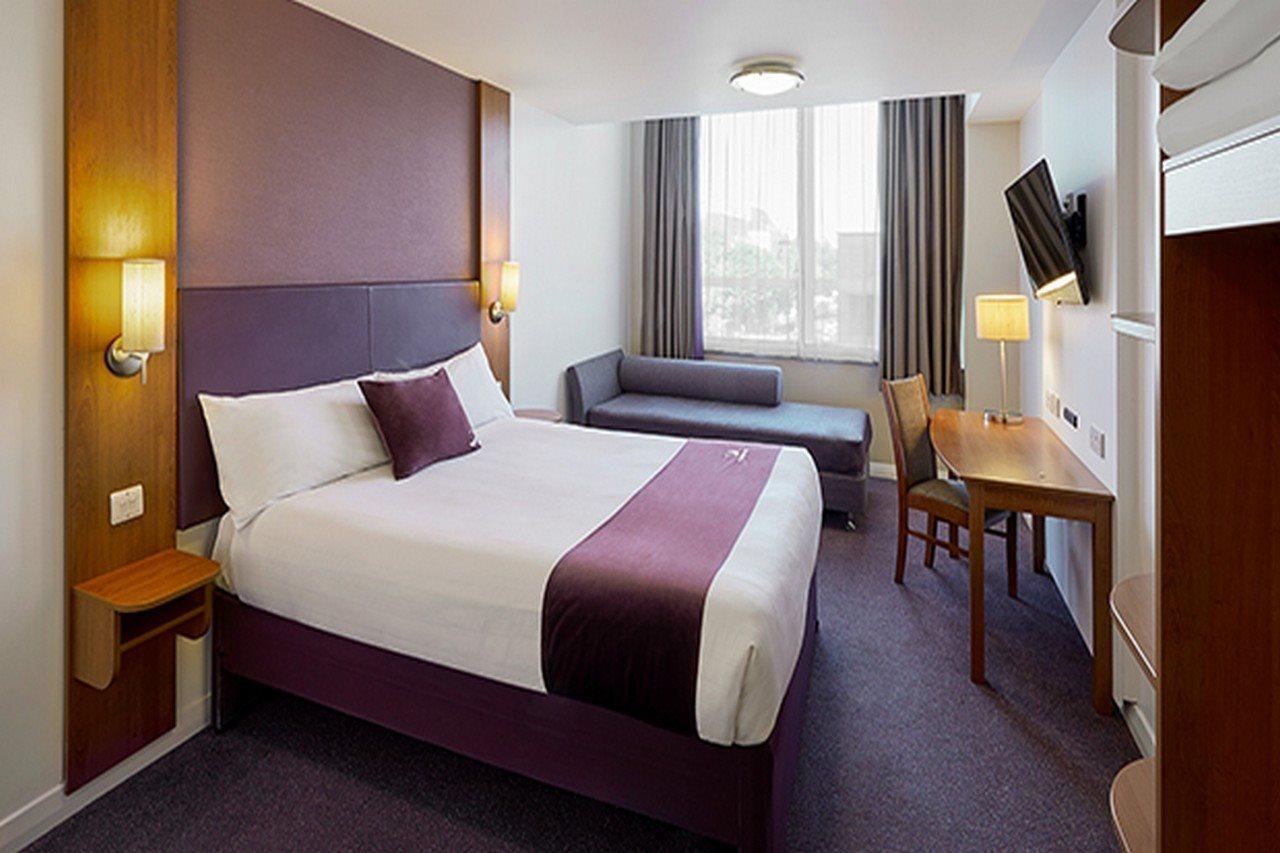 Premier Inn Edinburgh Airport - Newbridge Exterior foto
