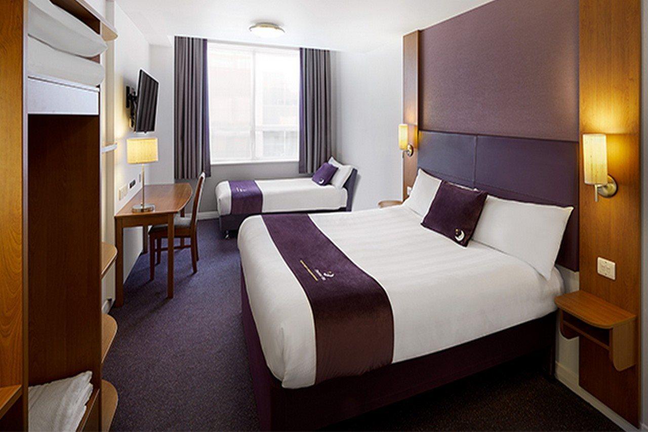 Premier Inn Edinburgh Airport - Newbridge Exterior foto