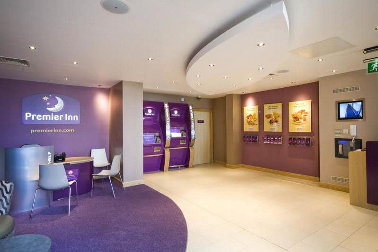 Premier Inn Edinburgh Airport - Newbridge Exterior foto